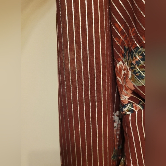 Wayf Cranberry Red Floral Silver Striped Long Sleeve Blouse Size Extra Small - Picture 7 of 16